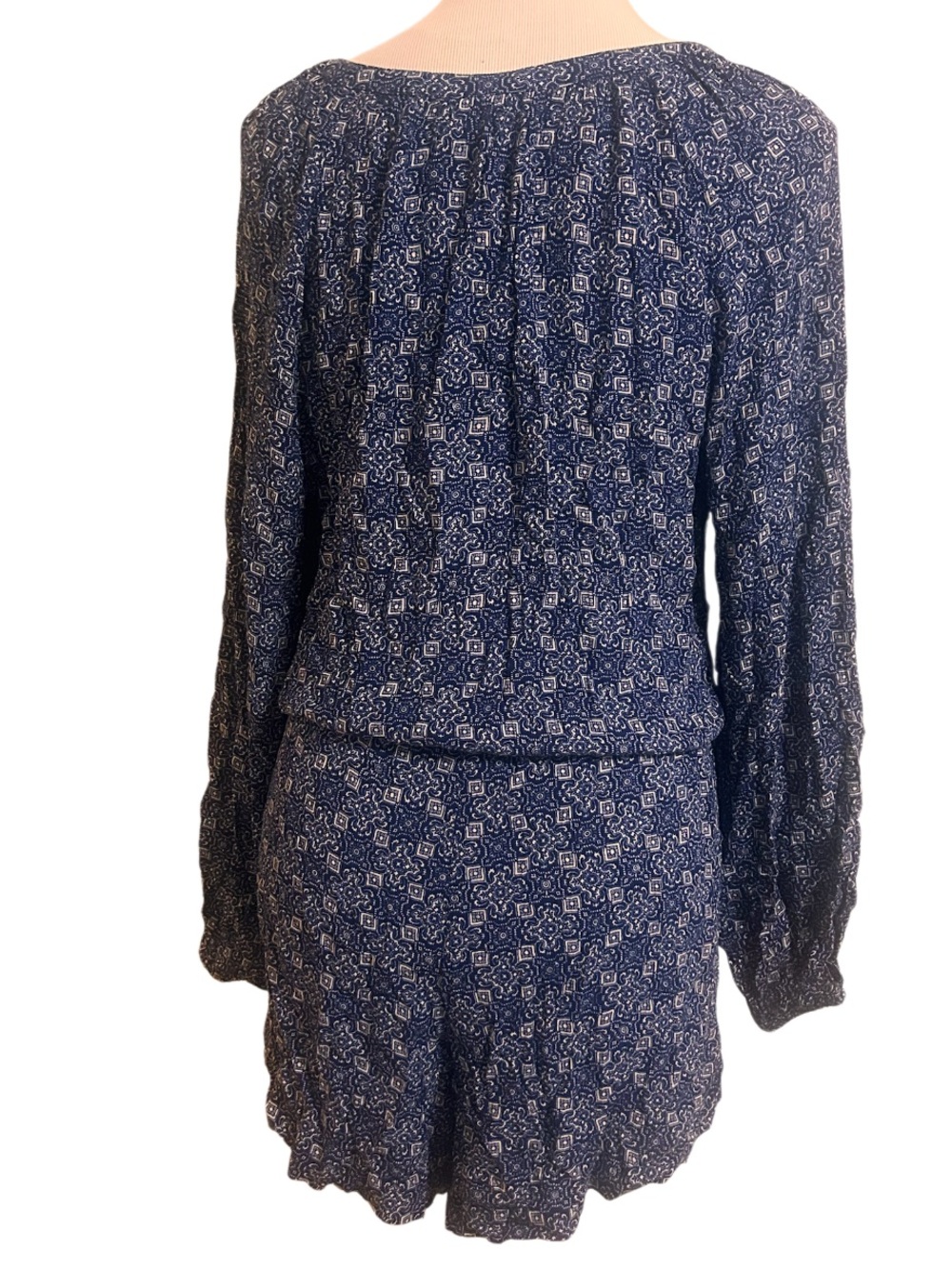 New Gap Women’s Blue LS Button Front Shorts Romper Boho Chic Casual Size Medium - Picture 3 of 6